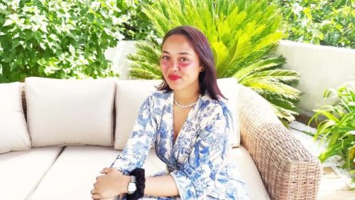 Elektra, 22 years old, accounting manager in Cannes
